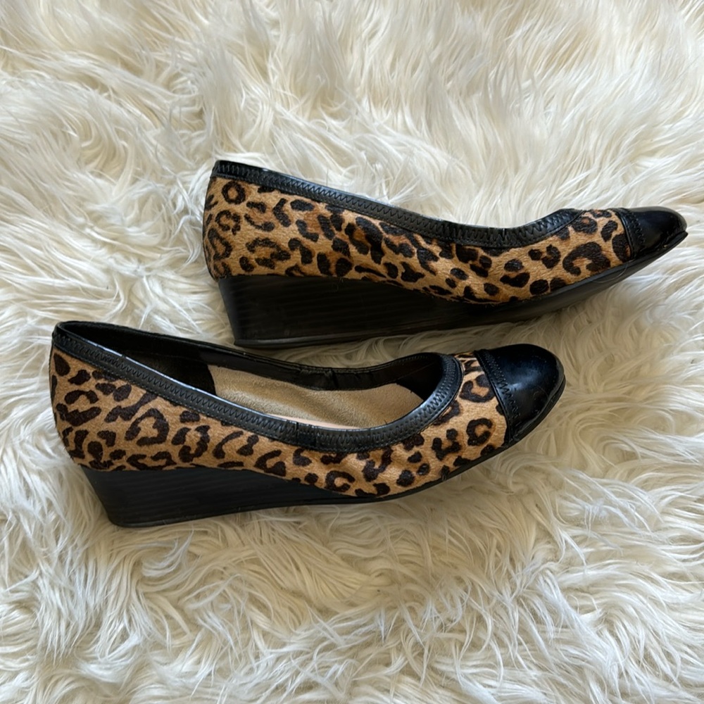 Cole Haan 1.5” heel espadrille cheetah pater leather shoes super cute! Sz 7.5